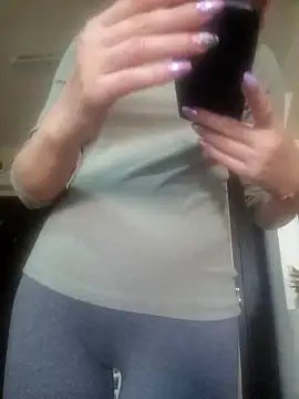 Snapshot of Evadesirex46 chatting on 03-06-26, 08:55 Evadesirex46 online show from 03-06-26, 08:55