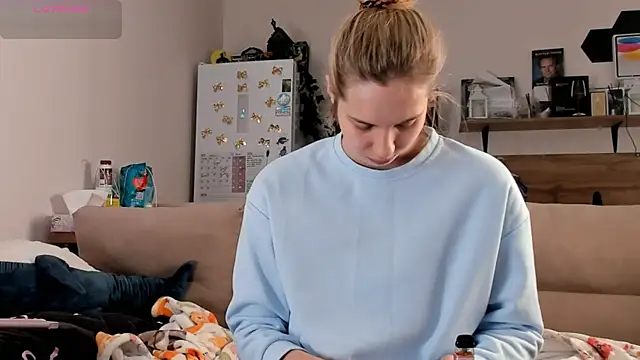 Girl alone home online show from 06-11-26, 03:43