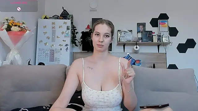 Snapshot of Girl_alone_home chatting on 07-02-26, 03:18 Girl alone home online show from 07-02-26, 03:18