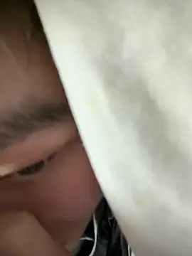 Snapshot of GagedBanknote chatting on 04-07-26, 05:46 GagedBanknote online show from 04-07-26, 05:46