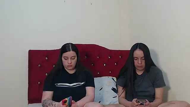 Lola barbara online show from 10-13-25, 12:38