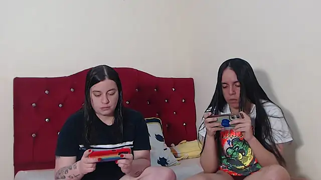 Lola barbara online show from 10-18-25, 03:35