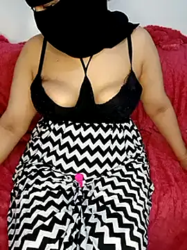 Snapshot of Saakoora chatting on 01-26-25, 08:13 Saakoora online show from 01-26-25, 08:13