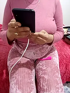 Snapshot of Saakoora chatting on 02-13-25, 01:29 Saakoora online show from 02-13-25, 01:29