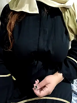 Snapshot of Saakoora chatting on 10-11-25, 08:02 Saakoora online show from 10-11-25, 08:02