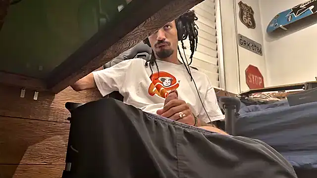 hotcamboy420 online show from 02-05-25, 03:45