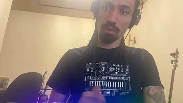 hotcamboy420 online show from 10-27-25, 03:21