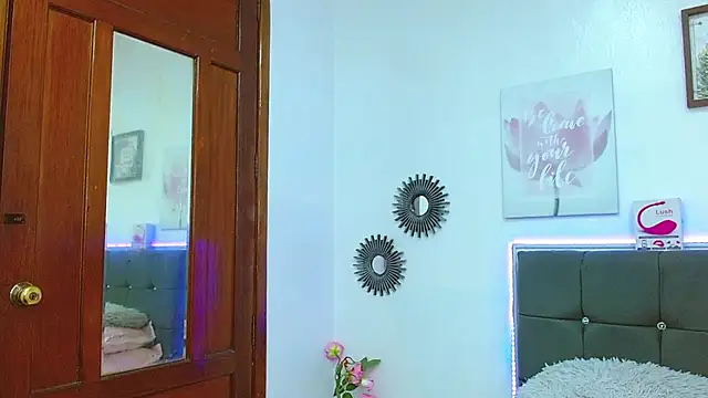 karlamorris  online show from 01-03-25, 05:42