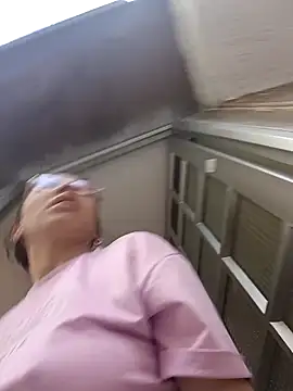 karlamorris  online show from 01-04-25, 01:21