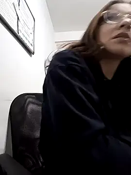 karlamorris  online show from 01-05-25, 05:20