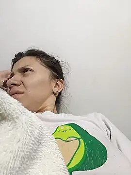 karlamorris  online show from 01-08-25, 12:47