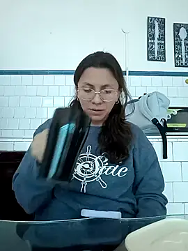 karlamorris  online show from 02-10-25, 01:11