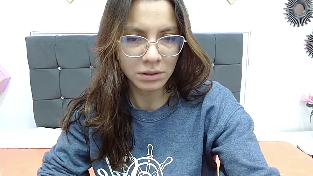 karlamorris  online show from 02-24-25, 01:42