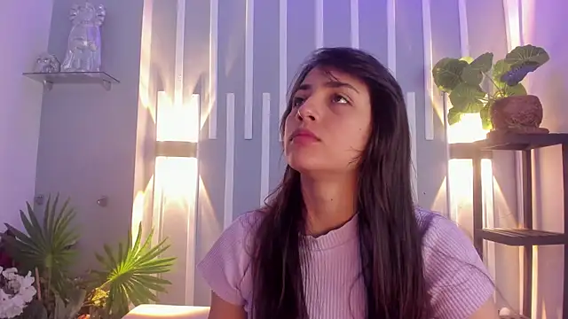 Snapshot of Sophy_SmileSweet chatting on 03-04-25, 11:40 Sophy SmileSweet online show from 03-04-25, 11:40