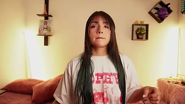 Sophy SmileSweet online show from 10-17-25, 01:35