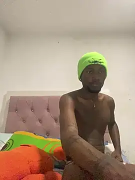 Snapshot of J232001 chatting on 02-19-25, 11:04 J232001 online show from 02-19-25, 11:04