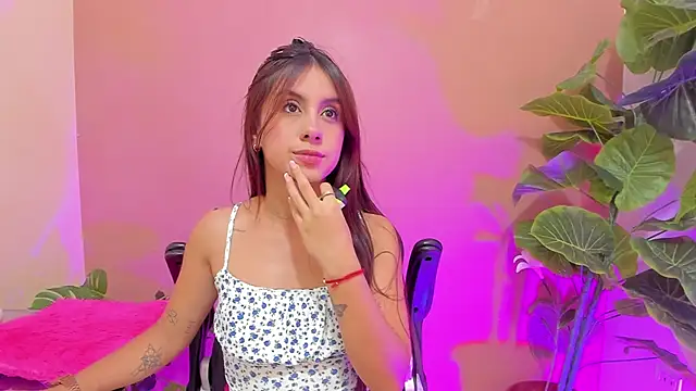 AlanaJones1 online show from 03-11-25, 03:59