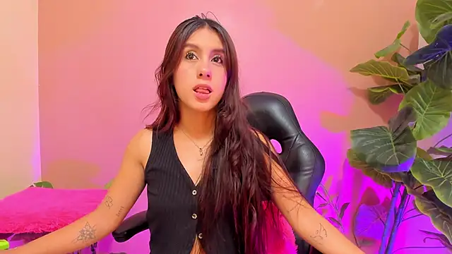 AlanaJones1 online show from 03-15-25, 04:02