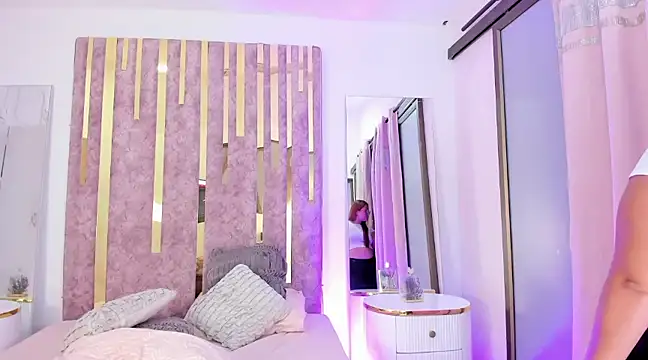 LeahxBarker online show from 01-27-25, 10:27