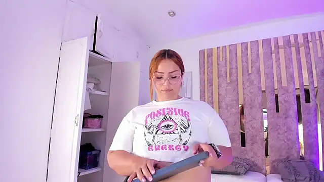 LeahxBarker online show from 01-31-25, 11:24