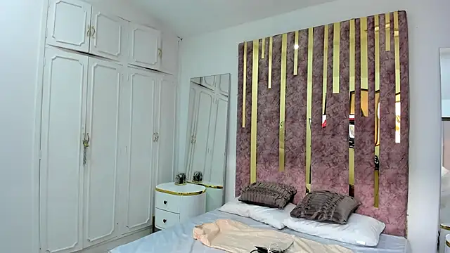 LeahxBarker online show from 02-26-25, 09:58