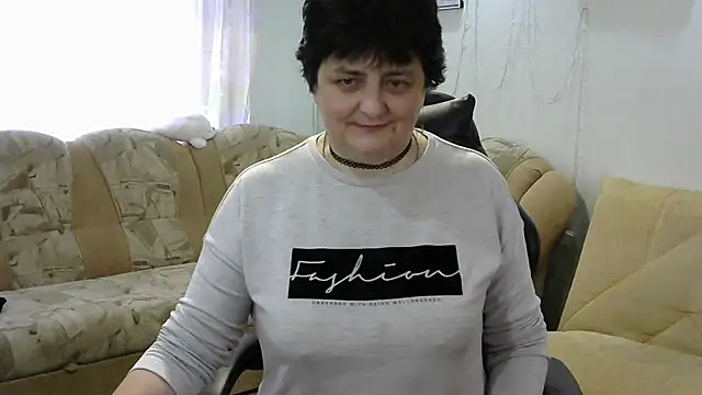 IsXLoves online show from 02-26-25, 10:58