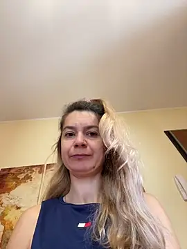 Snapshot of sexy_blondegirl chatting on 03-17-25, 08:40 sexy blondegirl online show from 03-17-25, 08:40