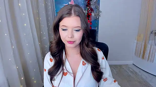 FollowLovee online show from 12-31-24, 03:45