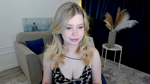 FollowLovee online show from 05-06-26, 07:41