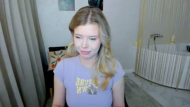 FollowLovee online show from 06-18-26, 07:51