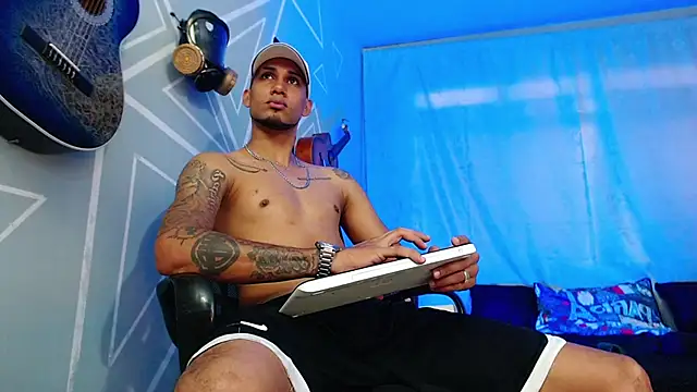 MagnusFrost online show from 02-08-25, 07:38