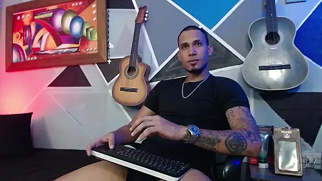 Snapshot of MagnusFrost chatting on 02-19-26, 01:34 MagnusFrost online show from 02-19-26, 01:34