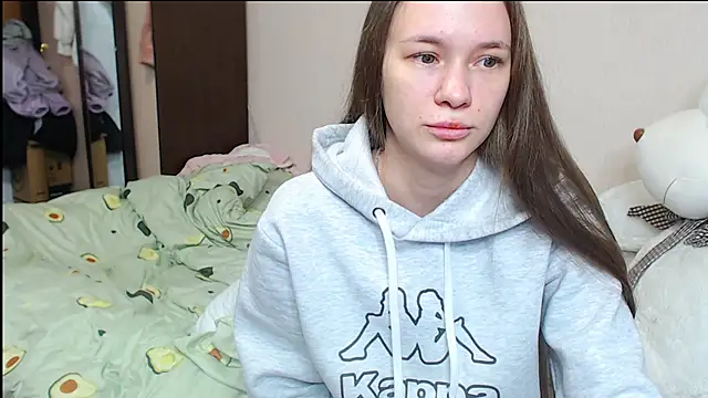 leila bambi  online show from 01-21-25, 03:37