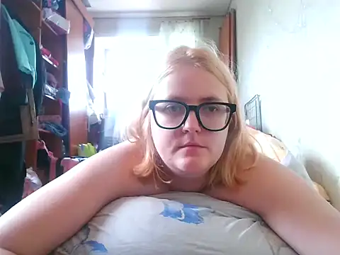 Snapshot of DesireMelissa chatting on 10-03-25, 10:56 DesireMelissa online show from 10-03-25, 10:56