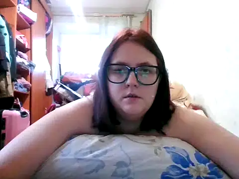 Snapshot of DesireMelissa chatting on 10-21-25, 05:19 DesireMelissa online show from 10-21-25, 05:19