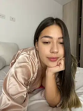 Latina vanessa online show from 12-14-24, 10:39