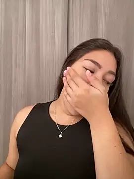 Latina vanessa online show from 01-12-25, 06:27