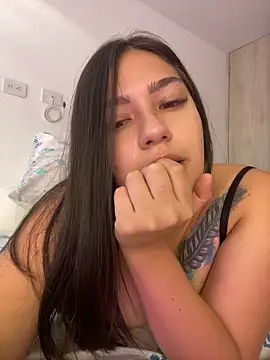 Latina vanessa online show from 01-31-25, 10:21