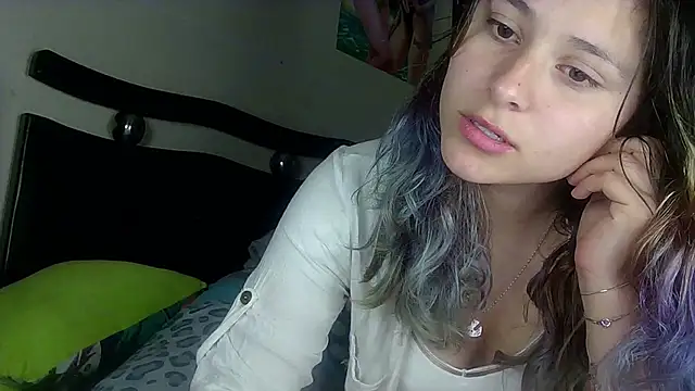 Snapshot of Elith_20 chatting on 01-17-25, 05:32 Elith 20 online show from 01-17-25, 05:32