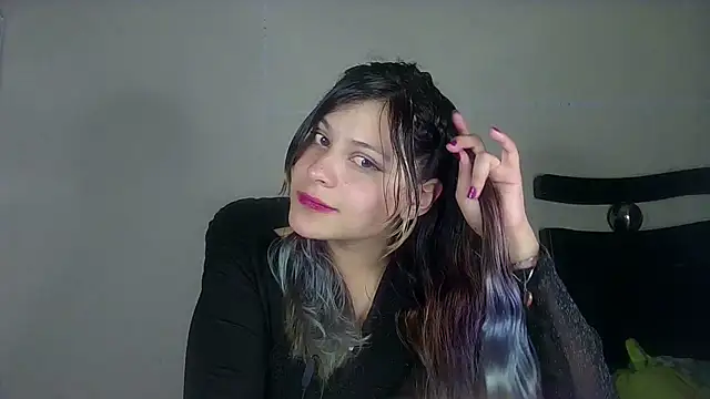 Snapshot of Elith_20 chatting on 01-28-25, 07:22 Elith 20 online show from 01-28-25, 07:22