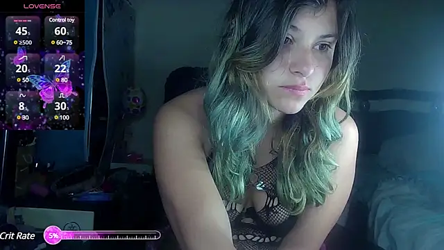 Snapshot of Elith_20 chatting on 02-19-25, 05:05 Elith 20 online show from 02-19-25, 05:05