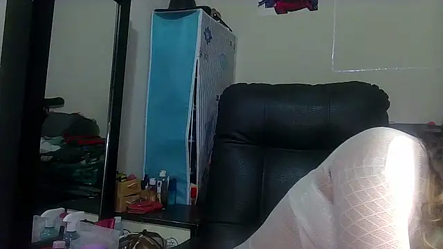 Snapshot of Elith_20 chatting on 02-23-25, 02:51 Elith 20 online show from 02-23-25, 02:51