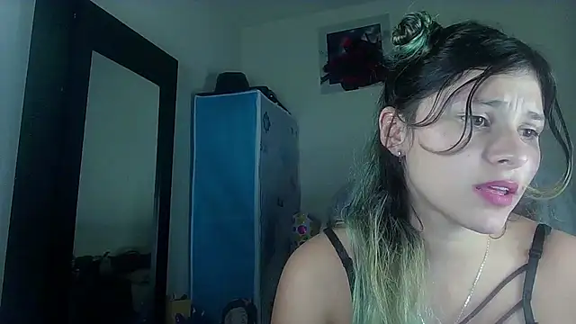 Snapshot of Elith_20 chatting on 03-03-25, 12:37 Elith 20 online show from 03-03-25, 12:37