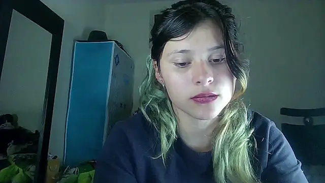Snapshot of Elith_20 chatting on 03-07-25, 10:24 Elith 20 online show from 03-07-25, 10:24