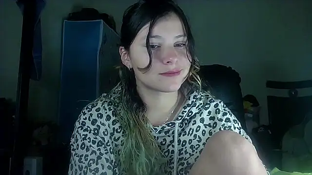 Snapshot of Elith_20 chatting on 03-21-25, 07:11 Elith 20 online show from 03-21-25, 07:11
