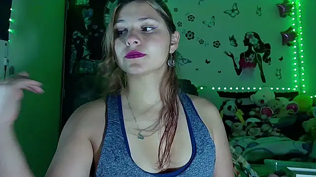 Snapshot of Elith_20 chatting on 09-13-25, 04:23 Elith 20 online show from 09-13-25, 04:23