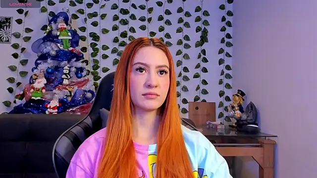 Snapshot of Amypond__ chatting on 12-30-24, 11:38 Amypond online show from 12-30-24, 11:38