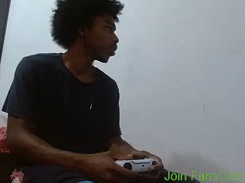 Larry-n-clouds online show from 03-18-26, 01:03