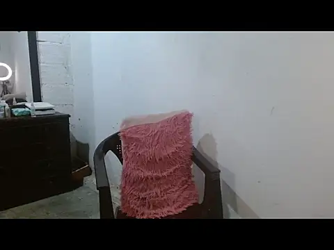 Larry-n-clouds online show from 06-06-26, 02:11