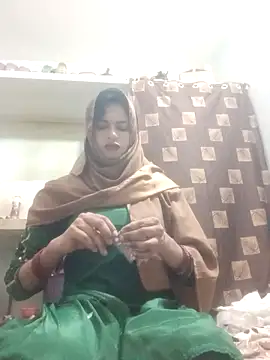UrvashiRani online show from 04-29-26, 08:37